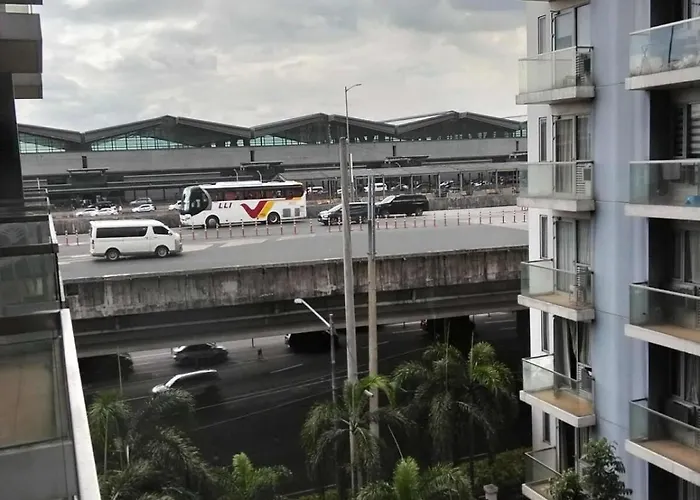 Apartamento Xyz's - Walk To Mnl T3 Via Runway Manila